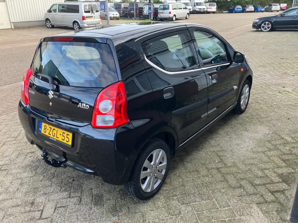 Suzuki Alto 1.0 celebration easss