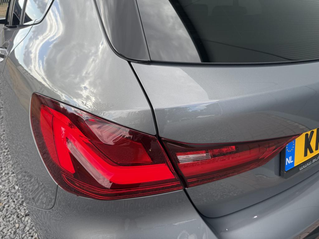 BMW 1 Serie 120i automaat high executive m-sportpakket 5-drs