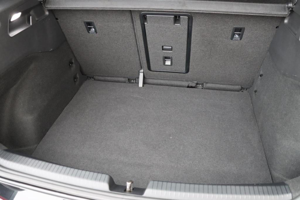 Volkswagen Id.3 pro 59 kwh 204pk | soh 96% |