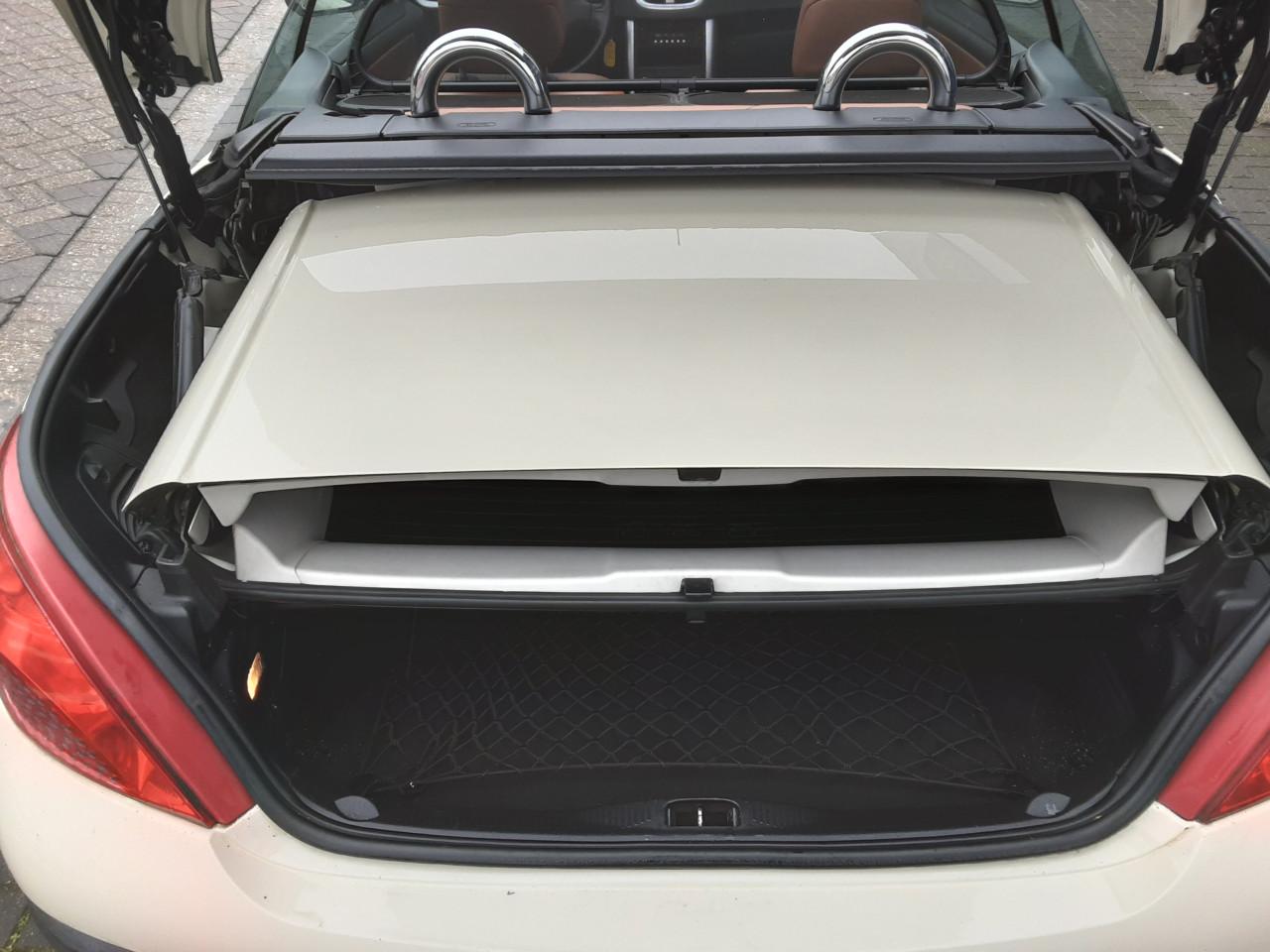 Peugeot 207 CC 1.6-16V T Sport