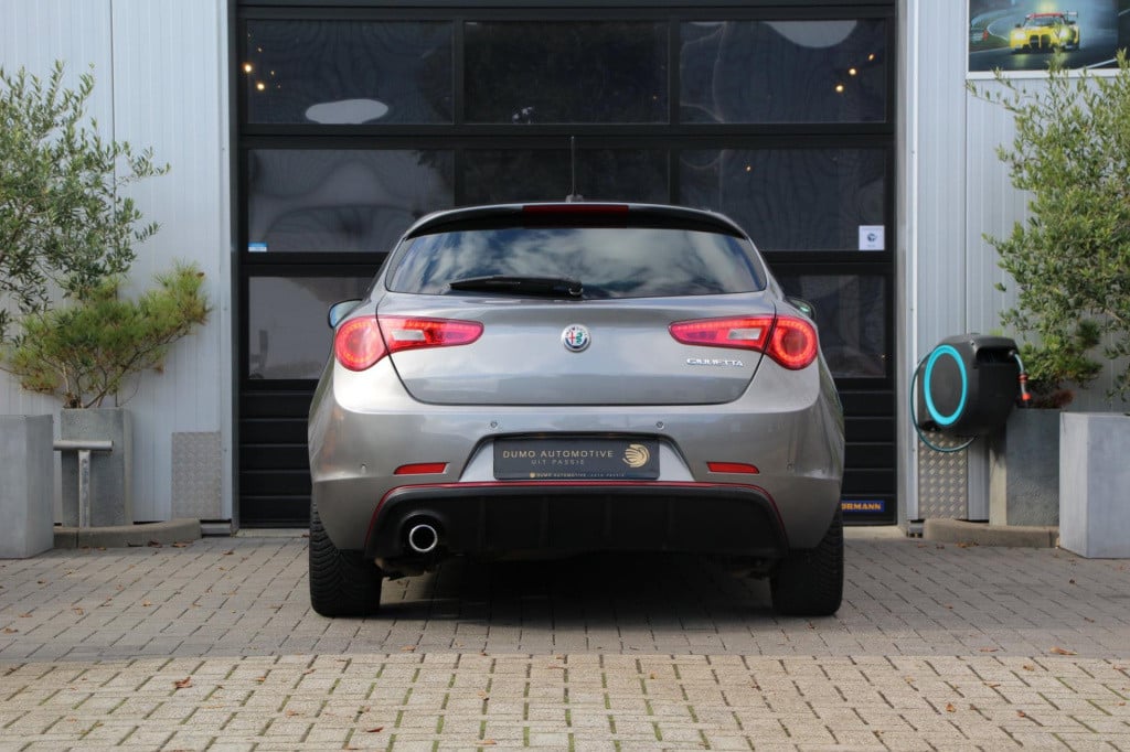 Alfa Romeo Giulietta 1.4 turbo multiair veloce tct - navi - cruise - uconne