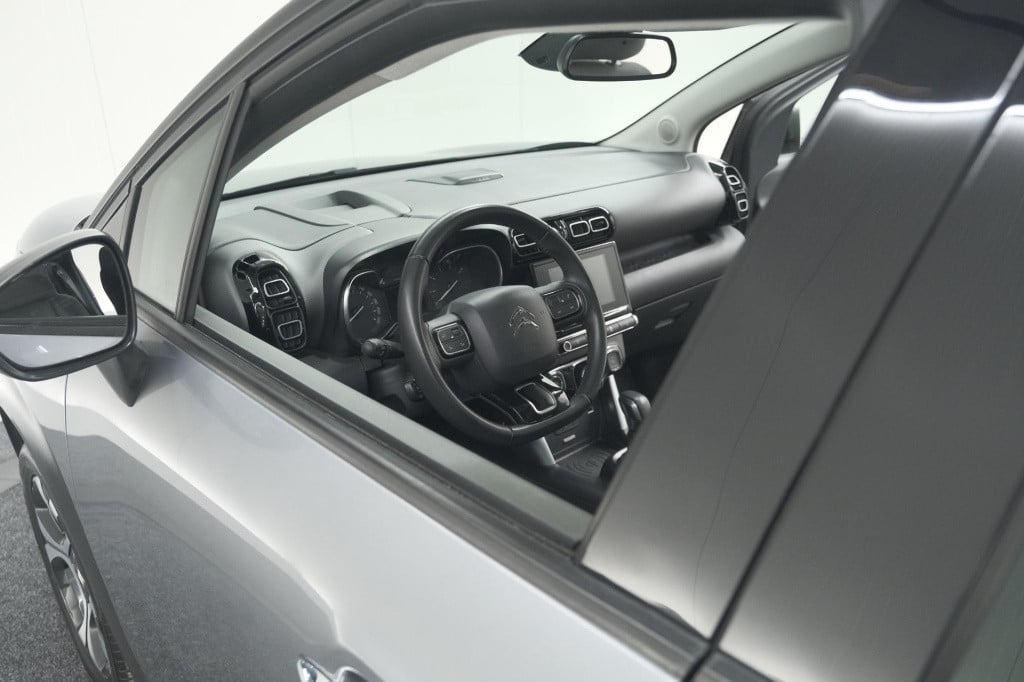 Citroen C3 Aircross puretech 110 eat6 shine | trekhaak | panoramadak | head