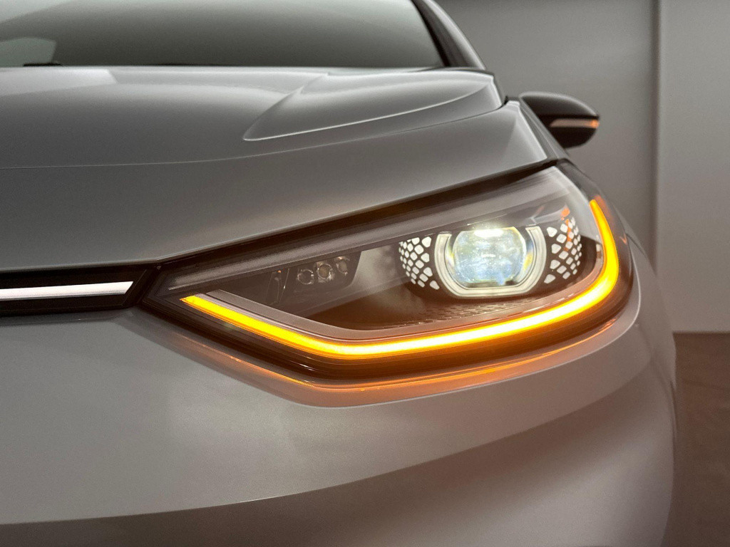 Volkswagen Id.3 gtx performance 79 kwh accu, 240 kw / 326 pk hatch