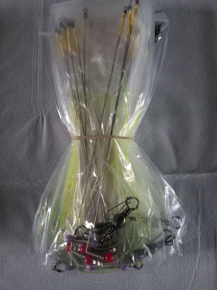 Onderlijnen met verenstaal afhouders .