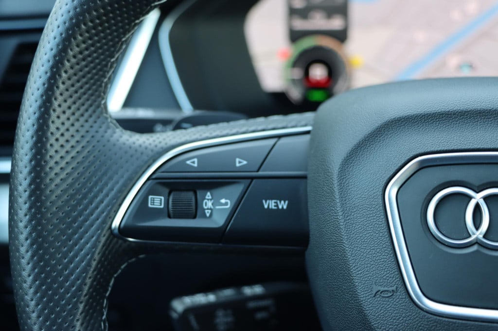 Audi Q5 50 tfsi e s edition 300pk s-tronic | rs stoelen