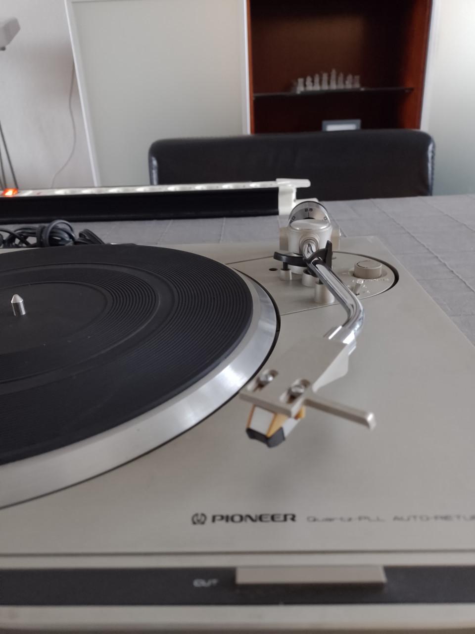 Pioneer platenspeler met nieuwe Tonar Diamond Naald