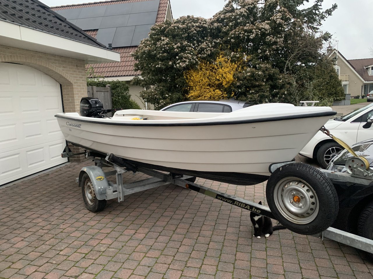 Mooie Crescent boot incl 15 PK Mercruiser 4 Takt
