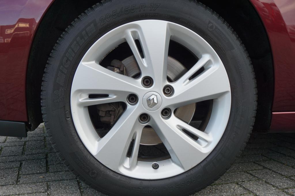 Renault Scenic 1.4 tce bose climate / navi / cruise / camera / parkeers. / 