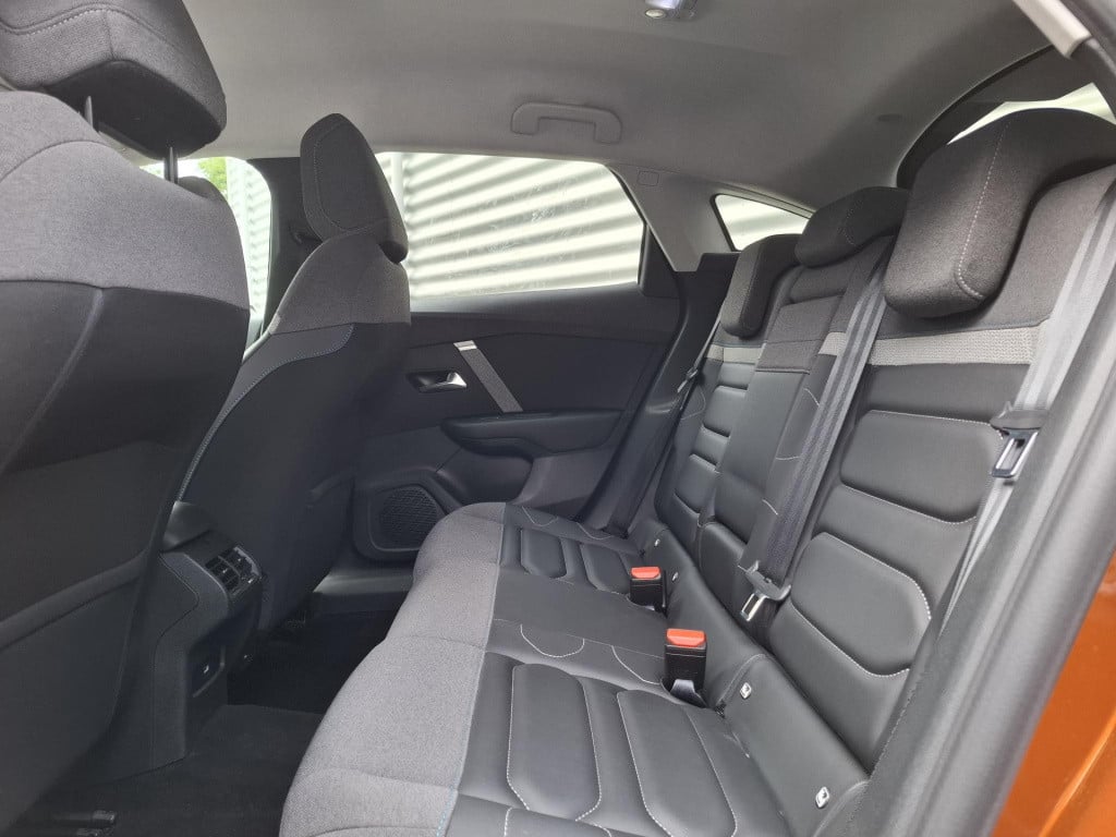 Citroen C4 130 eat8 automaat shine clima/lmv/nav/cam