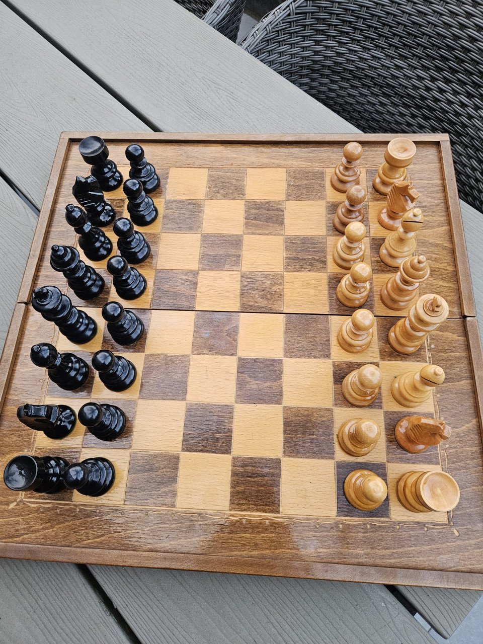 Prachtig groot opvouwbaar vintage houten schaakspel in zeer nette staat