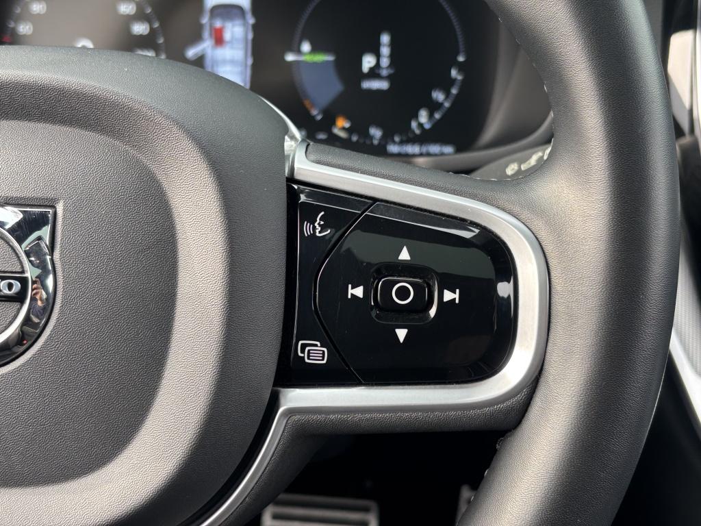 Volvo V60 t6 398pk recharge r-design| panodak| adap.cruise| camera| awd