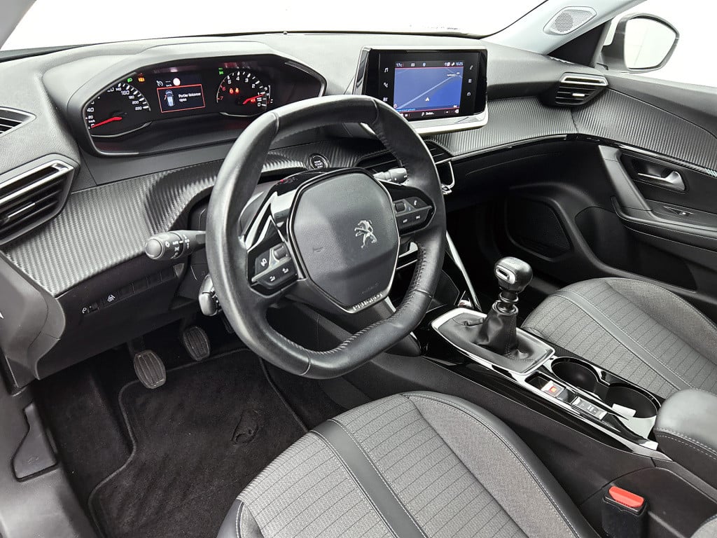 Peugeot 2008 100 pk allure pack premium | rijklaar | navigatie | 360 camera