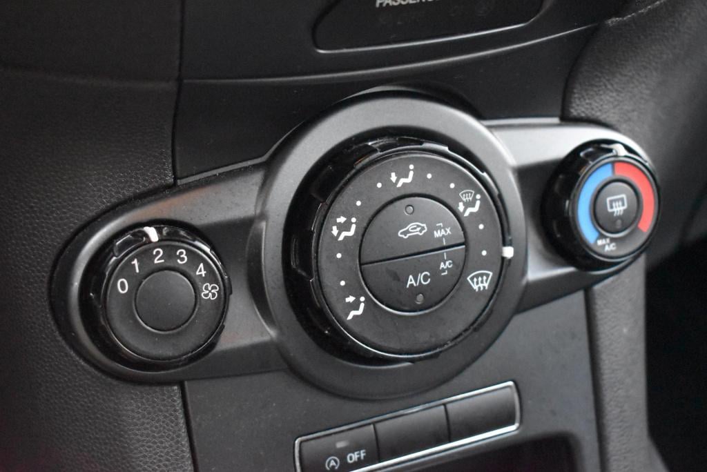 Ford Fiesta 1.0 style | incl. nieuwe distributieriem | volledig dealeronder