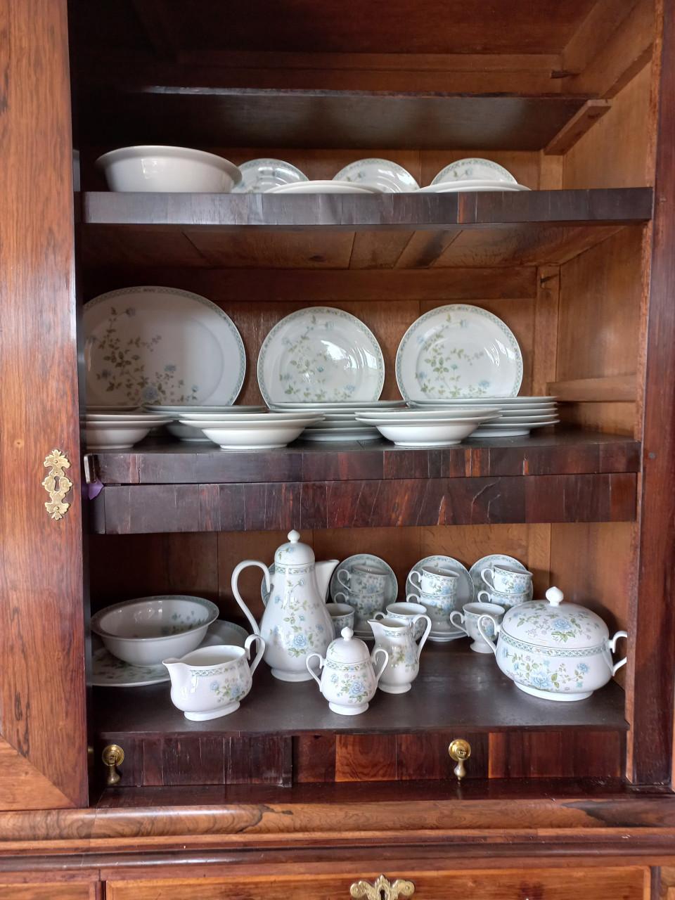 Heel mooi Servies, 70 - delig