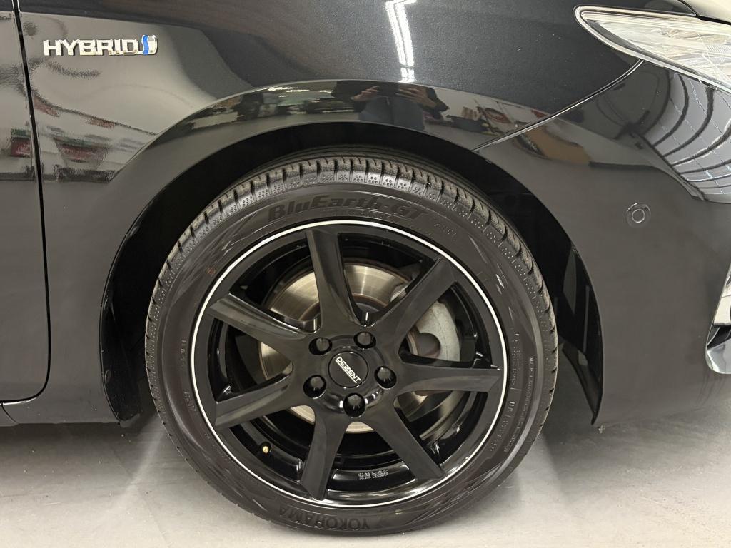Toyota Auris touring sports 1.8 hybrid lease+