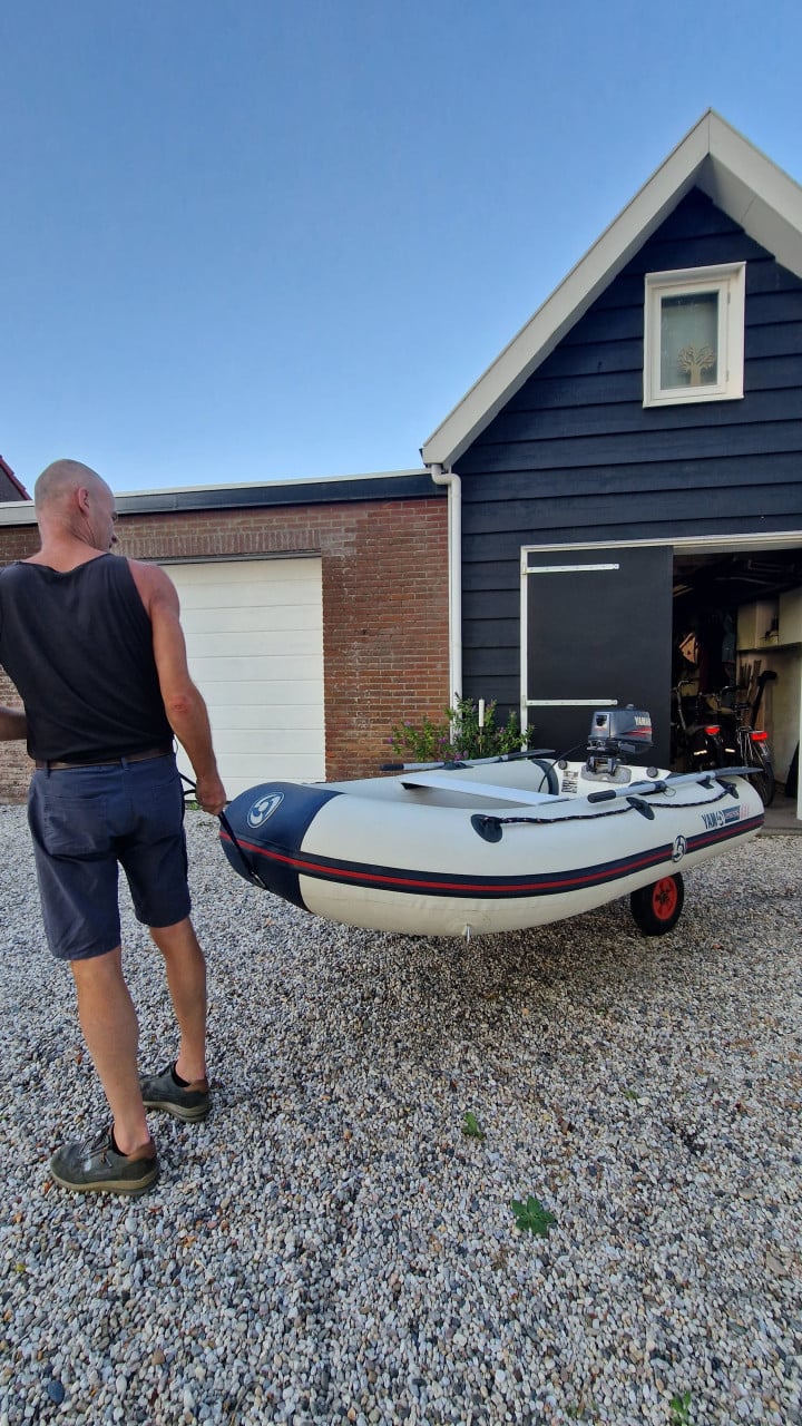 Yam 265S rubberboot met Yamaha 4 pk buitenboordmotor