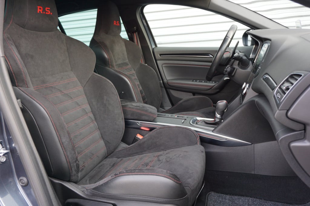 Renault Megane 1.8 tce 280 rs - schaalstoelen / hud / xenon / camera / navi