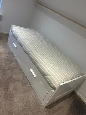 Bed + nieuw matras