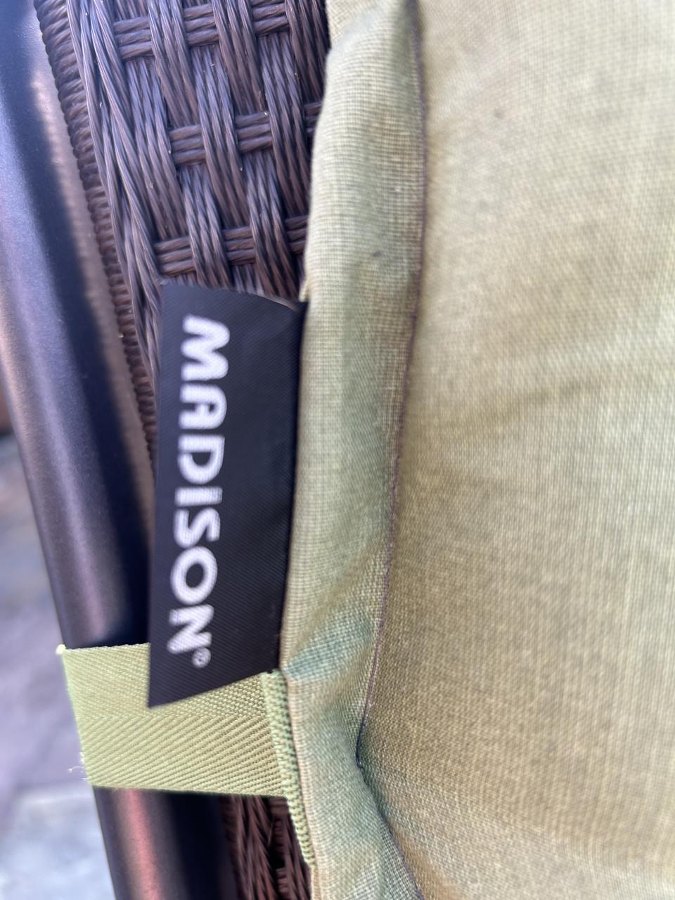 7 Delig tuinset met bijna nieuwe kussens