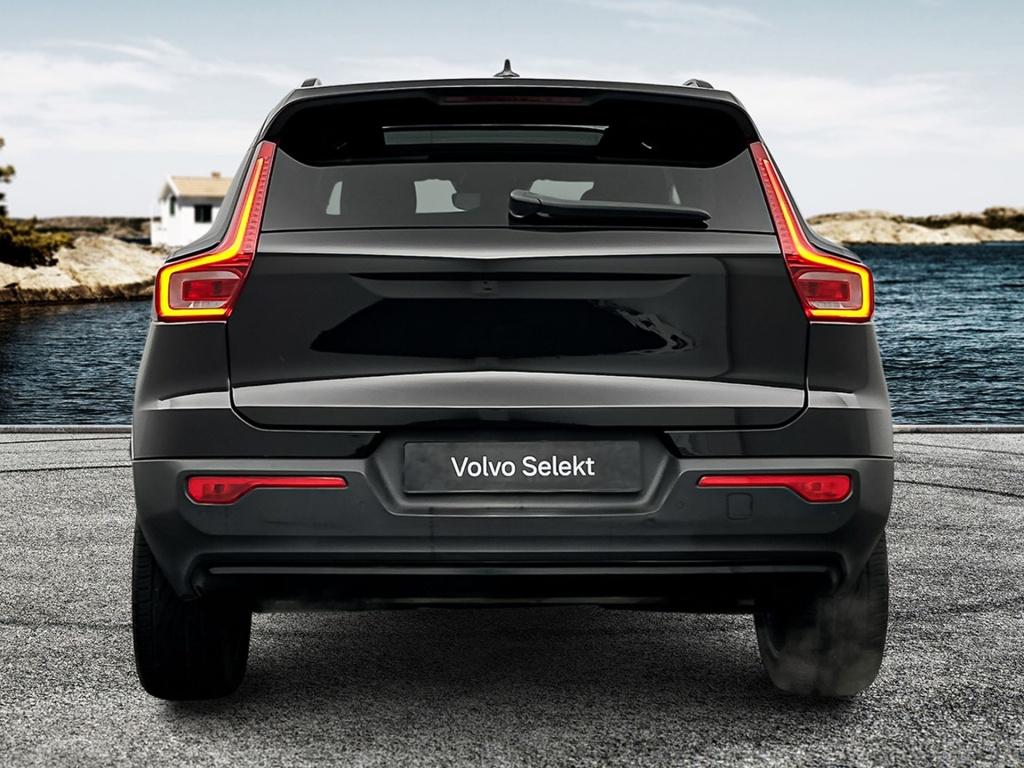 Volvo XC40 t5 262pk recharge r-design| pano| adap.cruise| 360camera