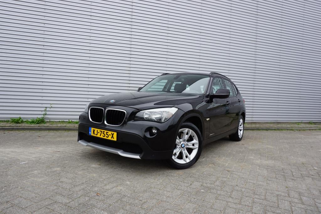 BMW X1 xdrive20d executive automaat - climate / navi / cruise / leder / sto