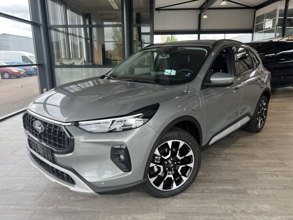 Ford Kuga 2.5 phev active slechts 322km!