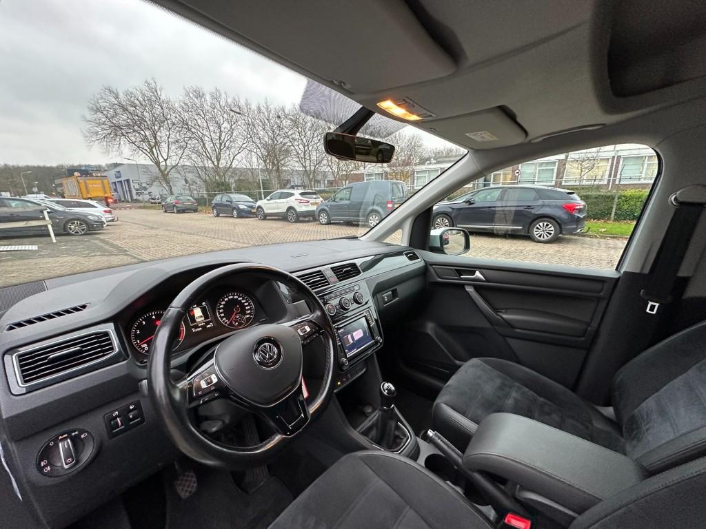 Volkswagen Caddy 1.4 tsi highline 5-pers. led camera trekhaak navi