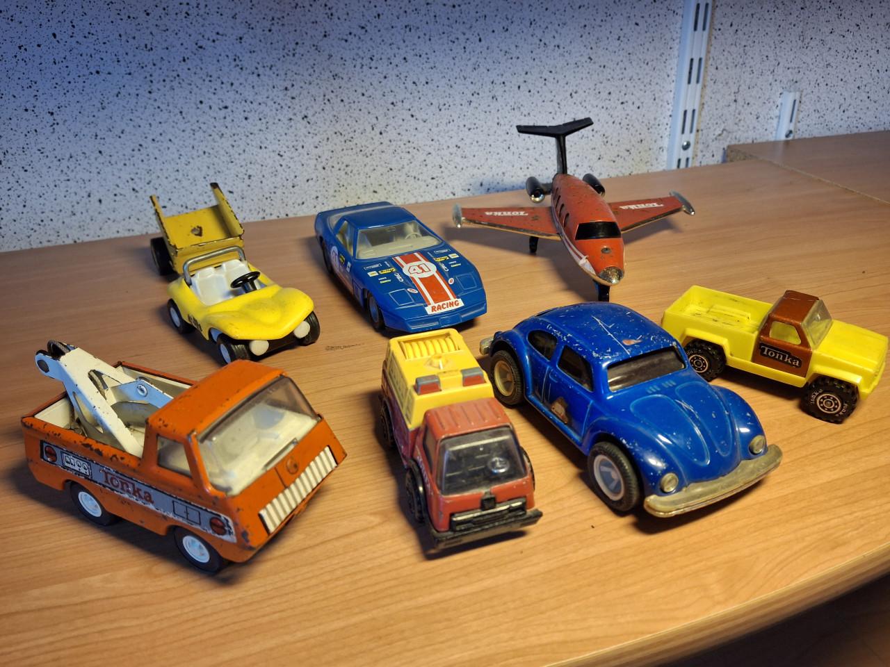 7 miniatuurauto's Tonka