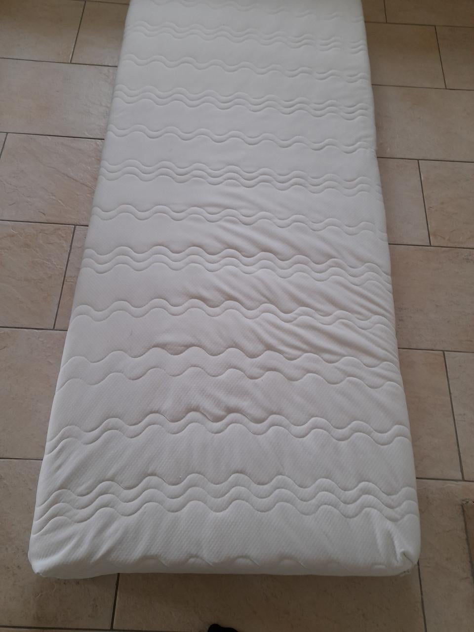 Matras 80 x 200 x 13 (in goede nette staat)