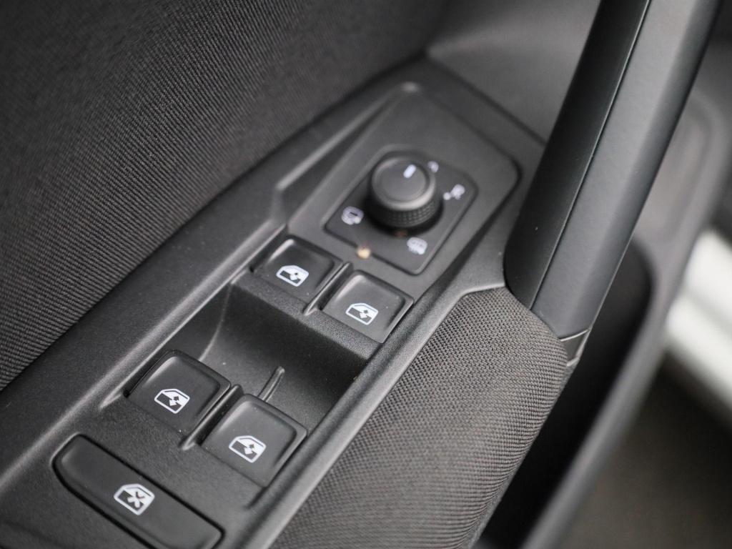 Volkswagen Tiguan 1.5 tsi life business | lmv | climate control | dab | cam