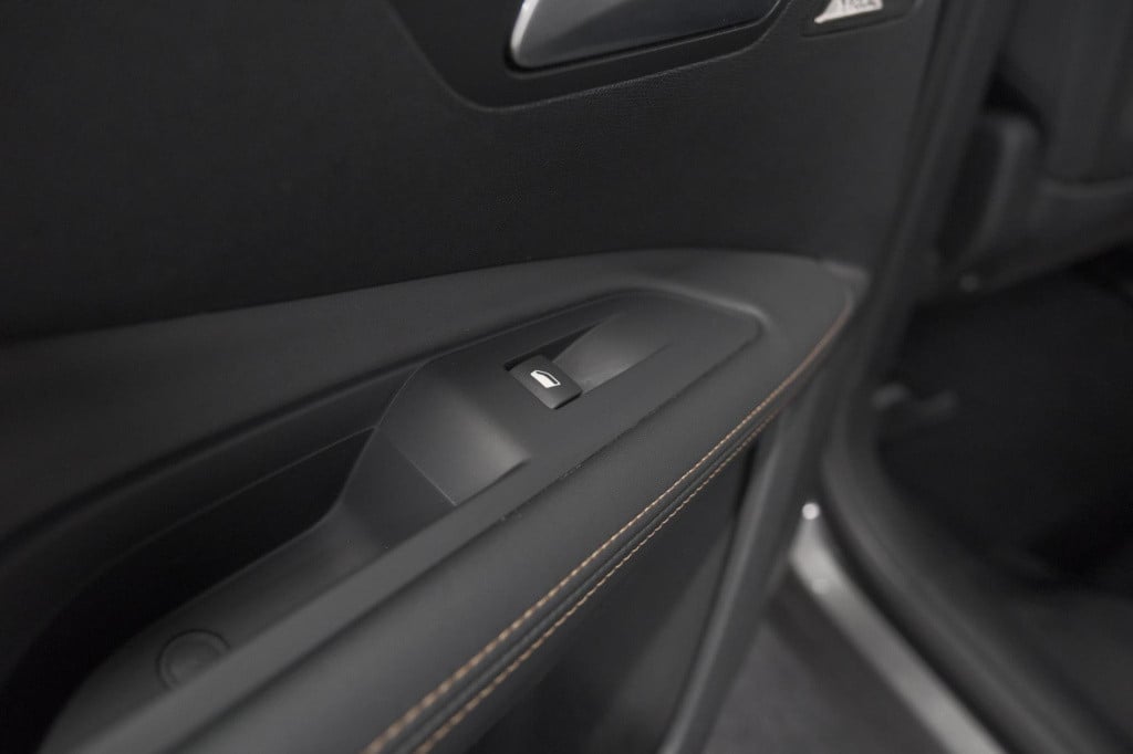 Peugeot 3008 1.6 puretech 180 gt line | camera | dodehoekdetectie | adaptie