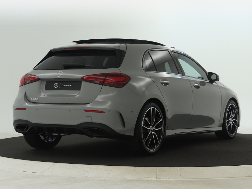 Mercedes-Benz A-Klasse 180 business solution amg | nightpakket | parkeerpak