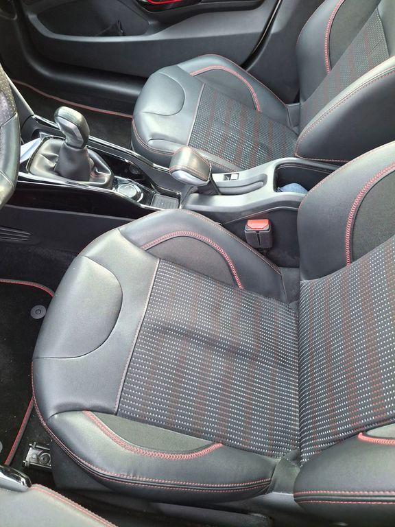 Peugeot 2008 gt-line 1.2 pt-110pk navigatie metaliclak trekhaak parkeerhulp