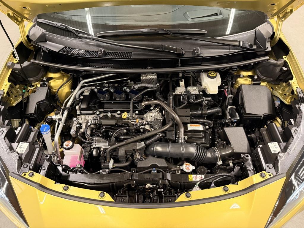 Toyota Yaris Cross 1.5 hybrid launch edition| jbl |hud| awd| stoelverw+stuu