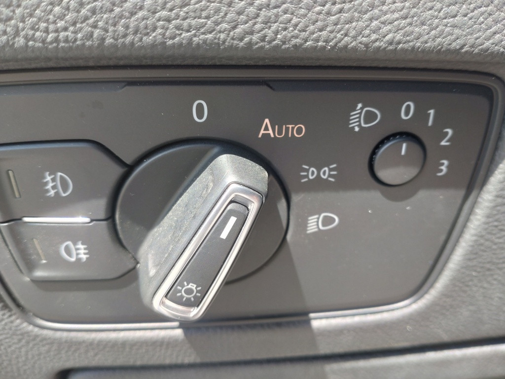 Volkswagen Passat variant 1.4 tsi connected s.