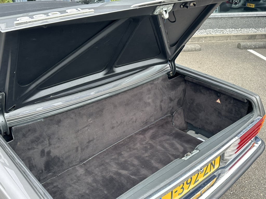 Mercedes-Benz Sl 280 sl i automaat i hout inleg i kroonkurk velgen i airco 