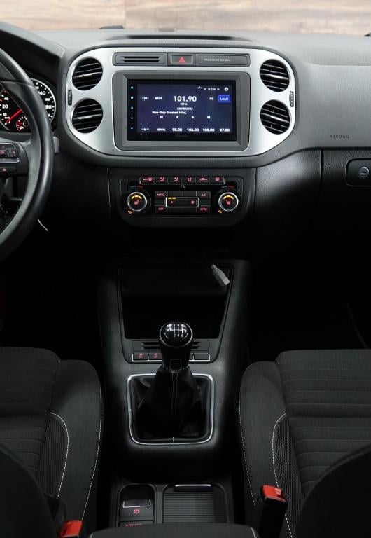 Volkswagen Tiguan 1.4 tsi r-line ed | stoelverw. | carplay | pdc |