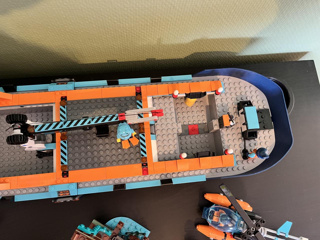 Lego City poolonderzoek boot 60368