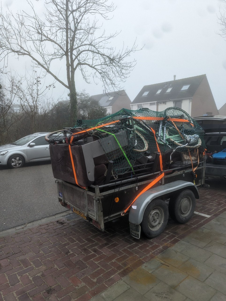 Grofvuil afvoeren? Ophalen grofvuil. Hulp nodig? Betrouwbare hulp!