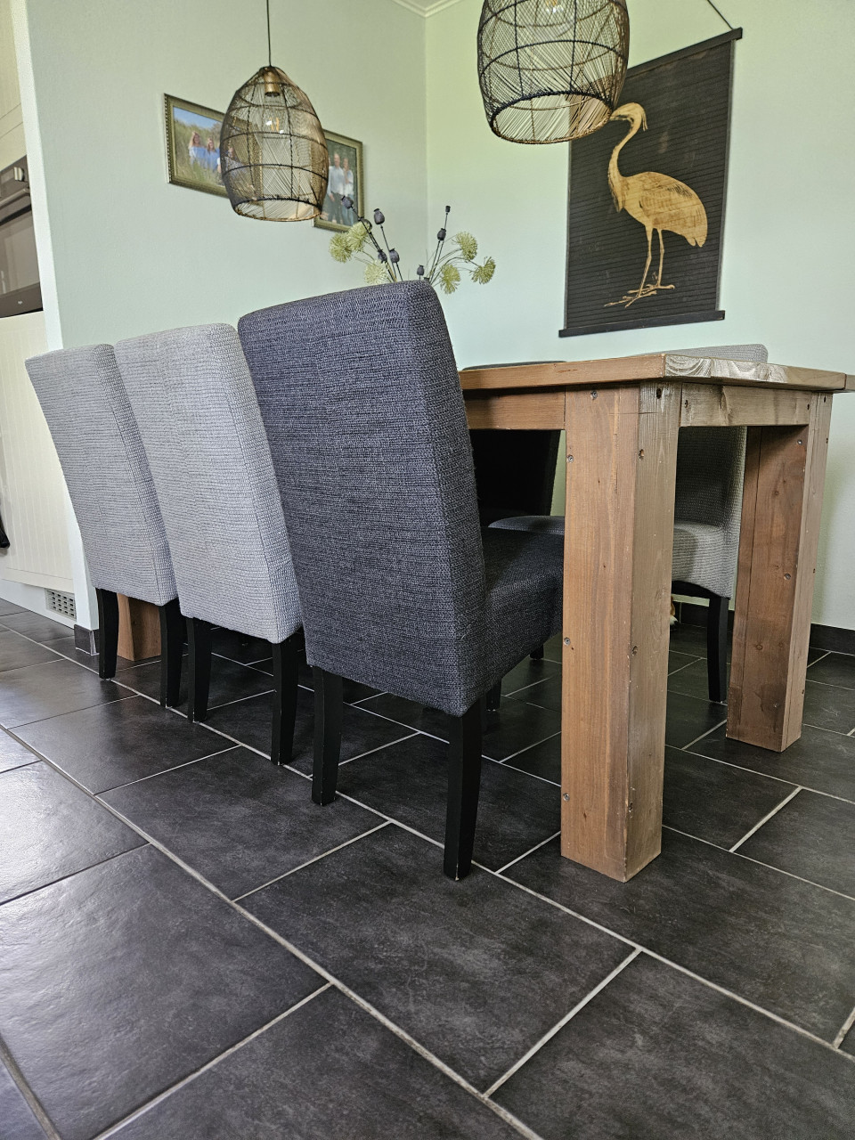 Eettafel eventueel met 6 stoelen