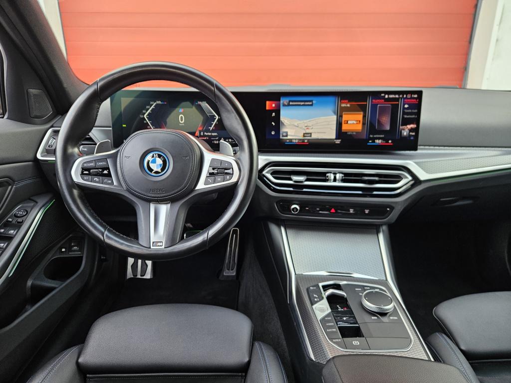 BMW 3-serie touring 330e m-sport | acc | carplay | camera