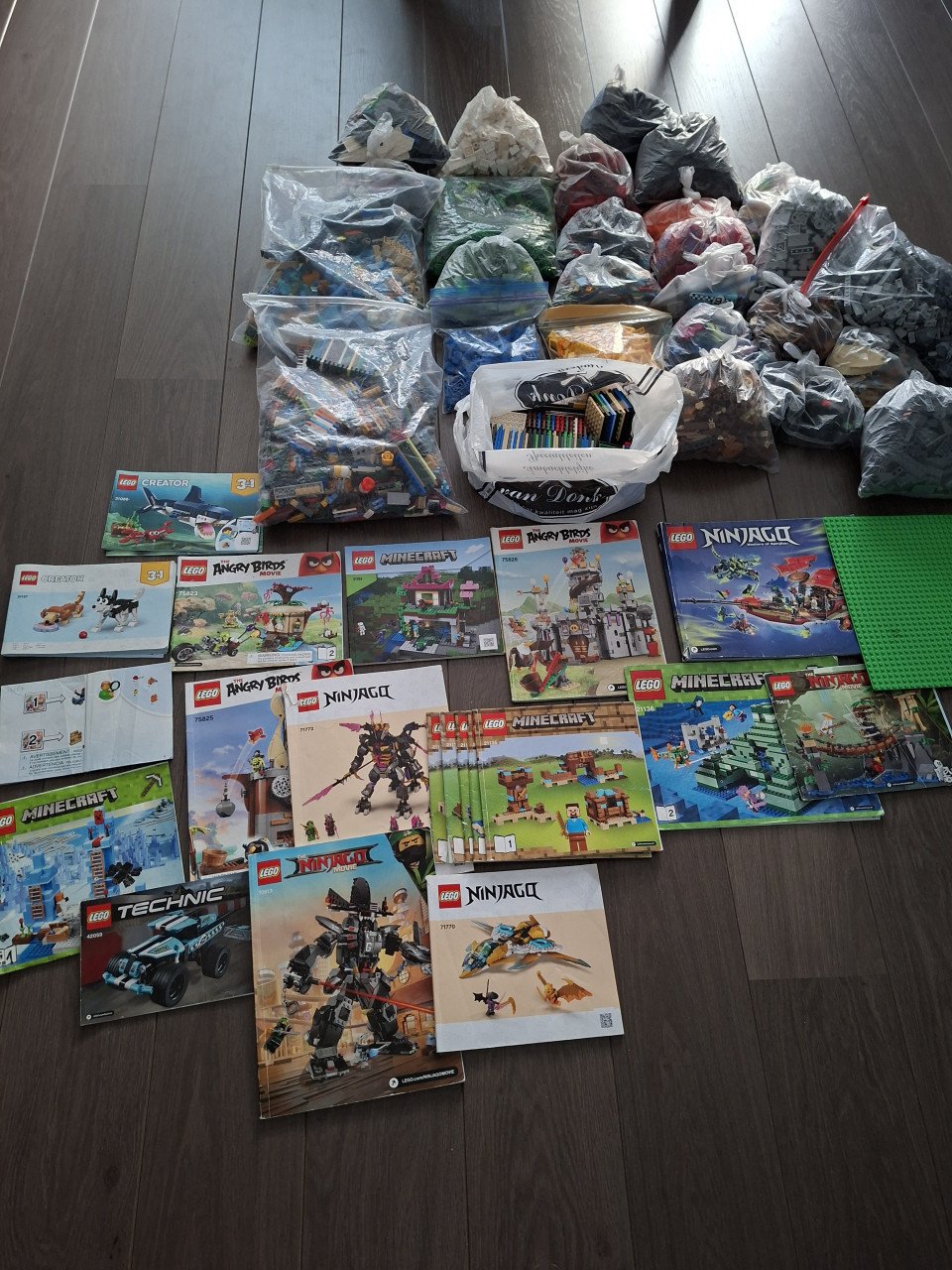 Partij lego (meer lego dan boekjes)