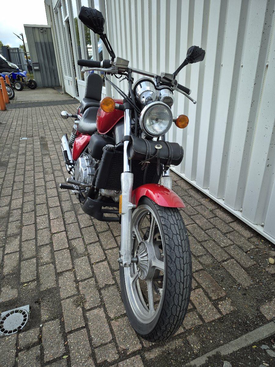 Honda Supermagna VF700c, stoere chopper