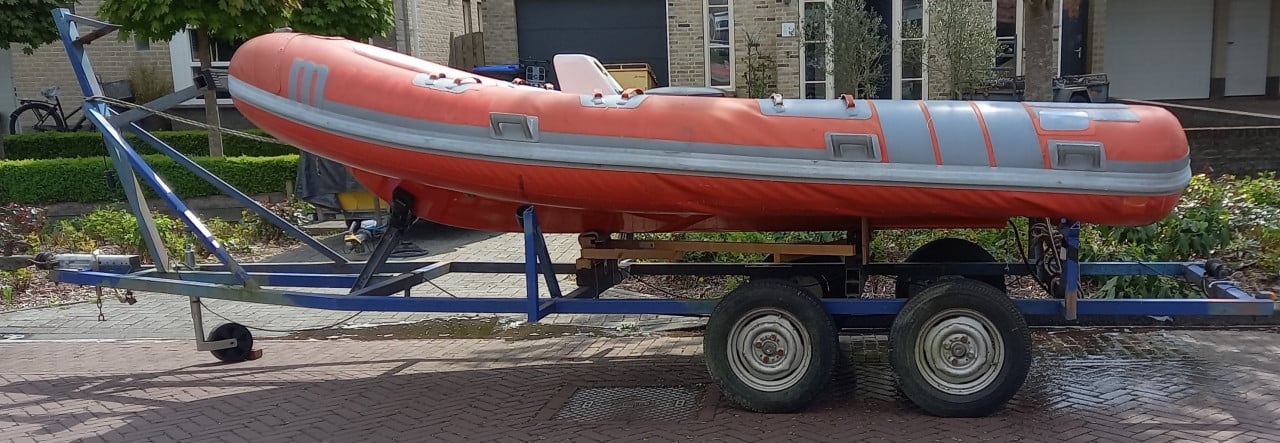 Marsshall Rib 4.70m + dubbelas trailer.