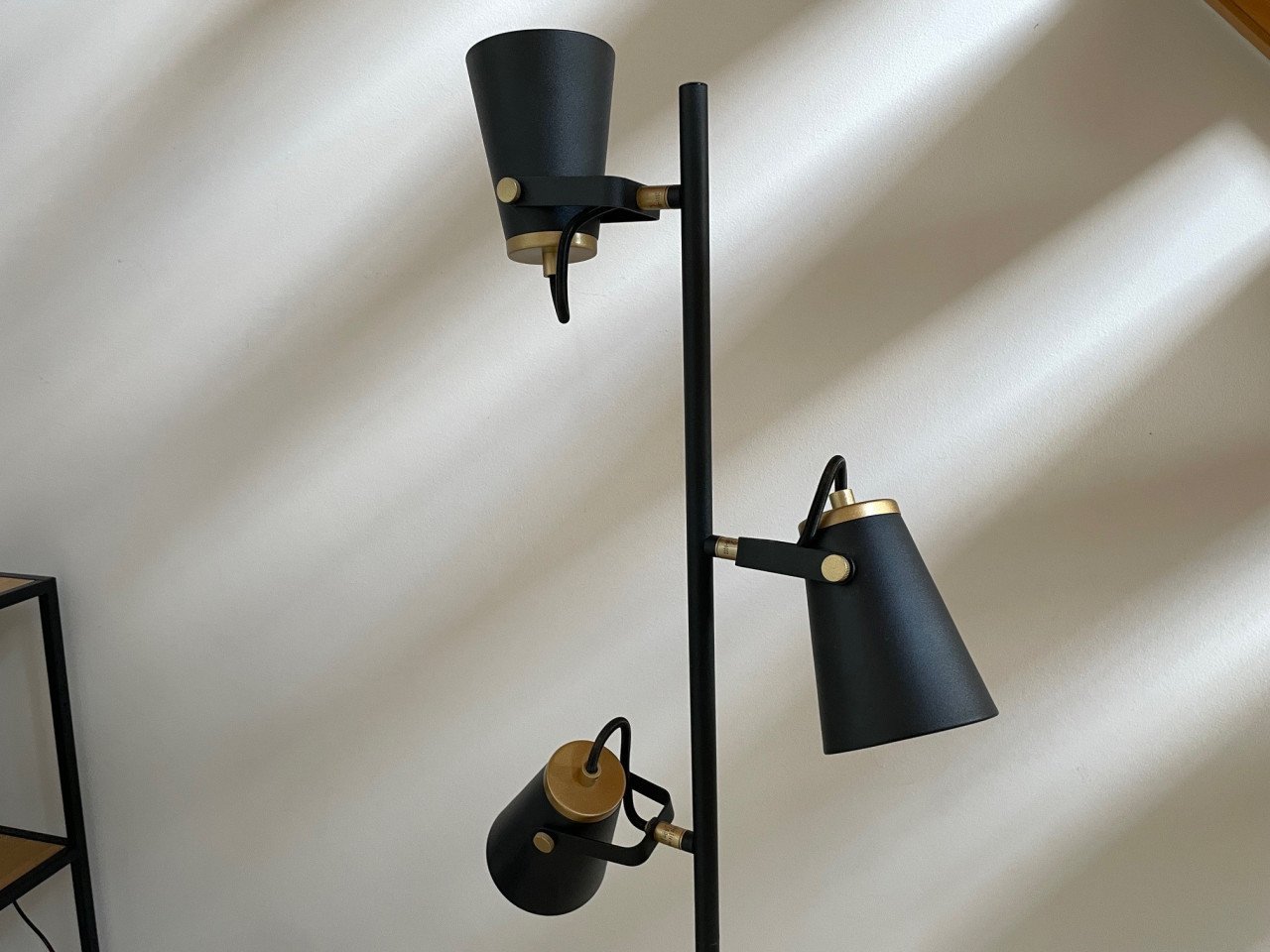 Moderne vloerlamp 3-spots zwart-goud