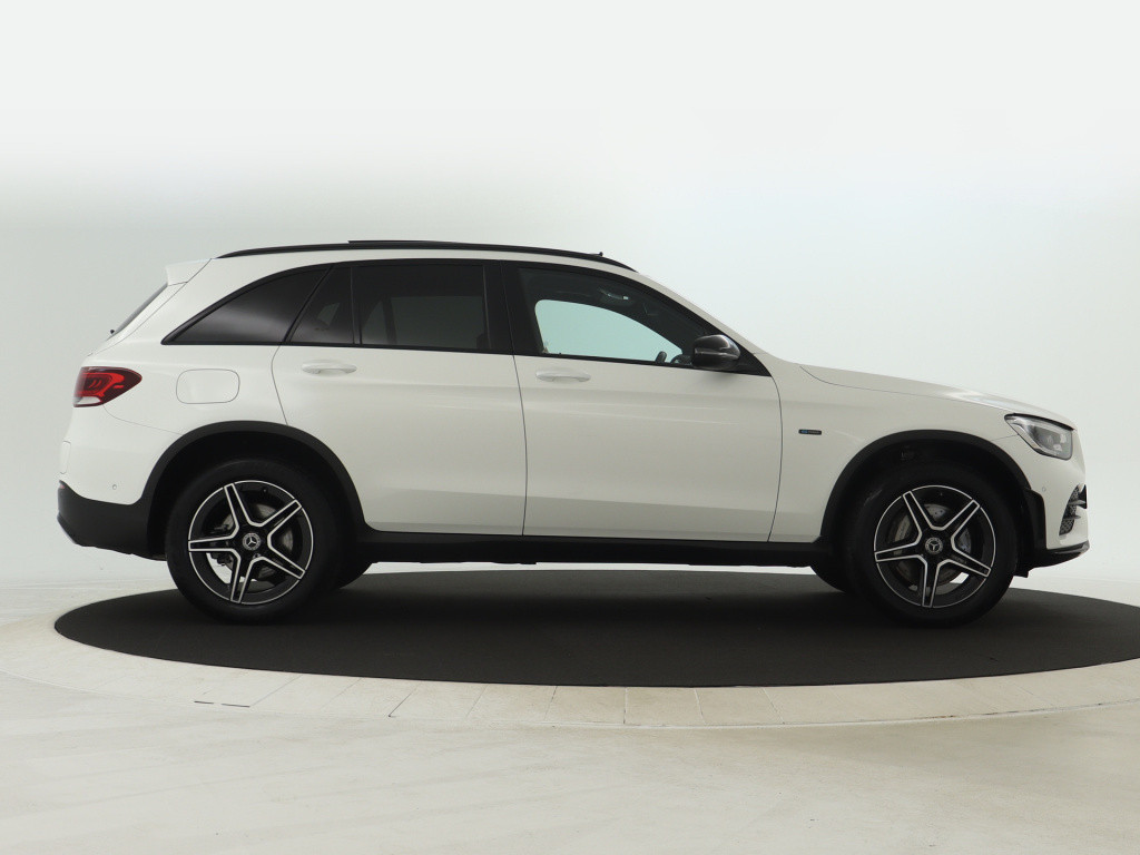 Mercedes-Benz Glc 300 e 4matic premium plus | trekhaak | panoramadak | sfee