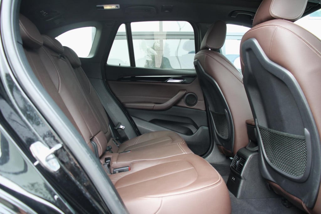 BMW X1 sdrive18i m sport - pano - leder - led - headup - navi plus - full o