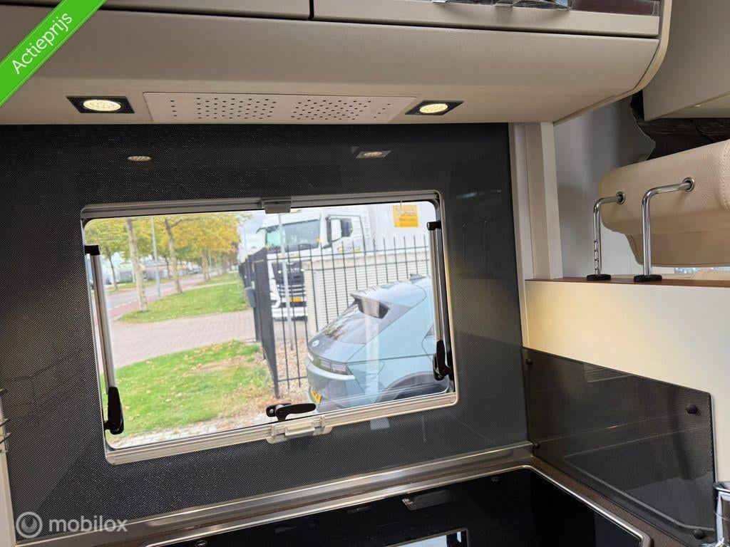 Adria Onbekend matrix m 670 sc plus
