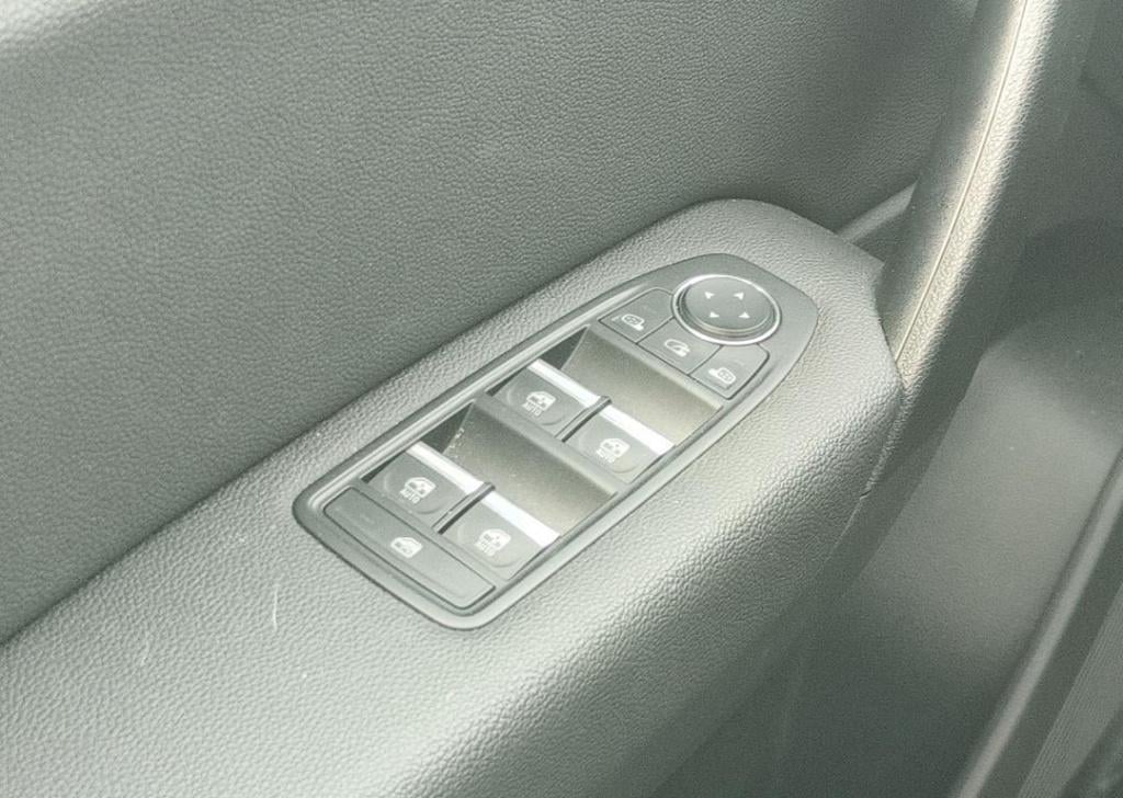 Renault Captur 1.6 e-tech hybrid 145 intens