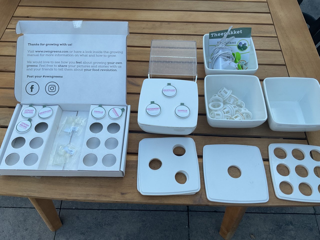 PlantHome - indoor moestuin | bamboe kweekset | met LED verlichting